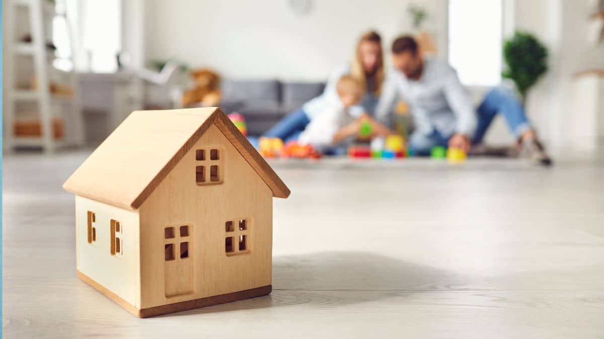 How to Adjust Your Family Budget in the U.S. to Rising Living Costs in 2025: Practical Strategies to Balance Spending and Savings